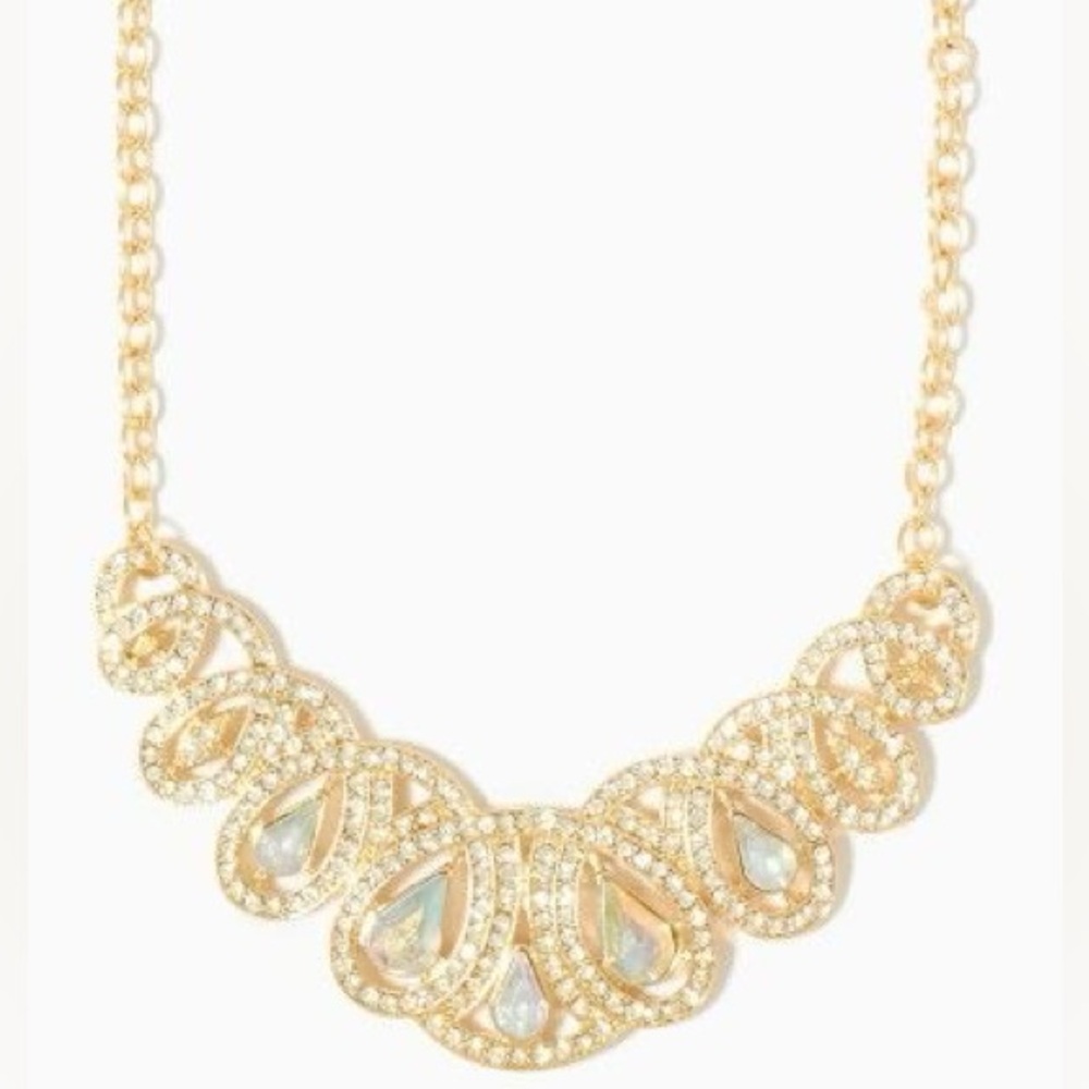 Elegant Gold Statement Necklace with Crystal Accents